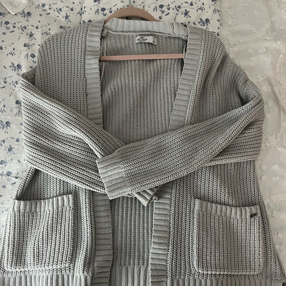 Women’s grey cardigan